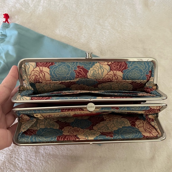 HOBO international Lauren Clutch - Picture 5 of 5